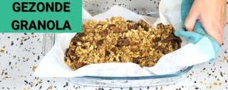 Video: SIMPELE GEZONDE GRANOLA - Homemade granola met noten en rozijnen (suikervrije optie mogelijk)