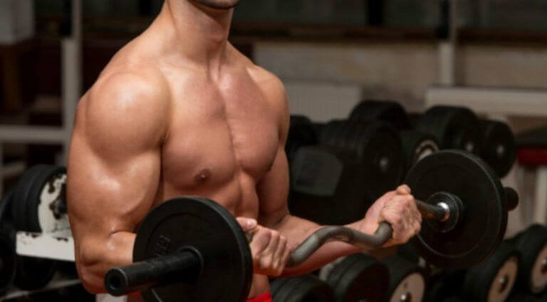 Hoe Kom Ik van Mijn Bierbuik af? 8 Tips voor een Snel Resultaat