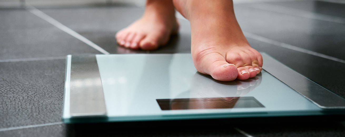 Wat Is een Ideaal Gezond Gewicht? Calculator voor Man, Vrouw & Kind