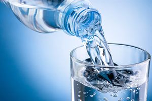 Boire de l'eau pour éviter la grippe cétogène